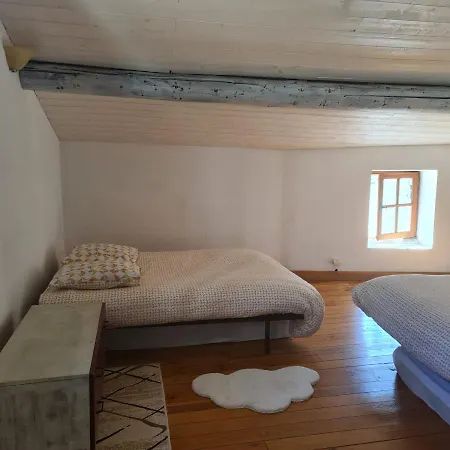 Bord Du Gardon, Near Uzes And Pont Du Gard Holiday home *