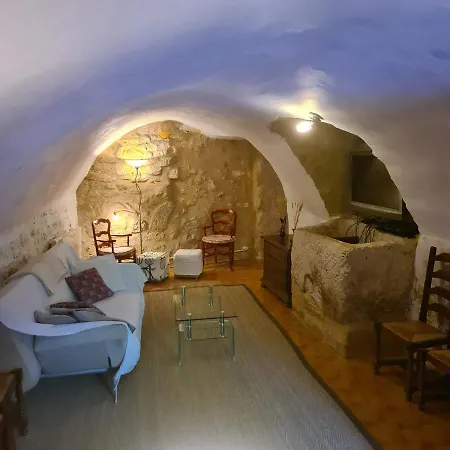 Holiday home Bord Du Gardon, Near Uzes And Pont Du Gard Collias